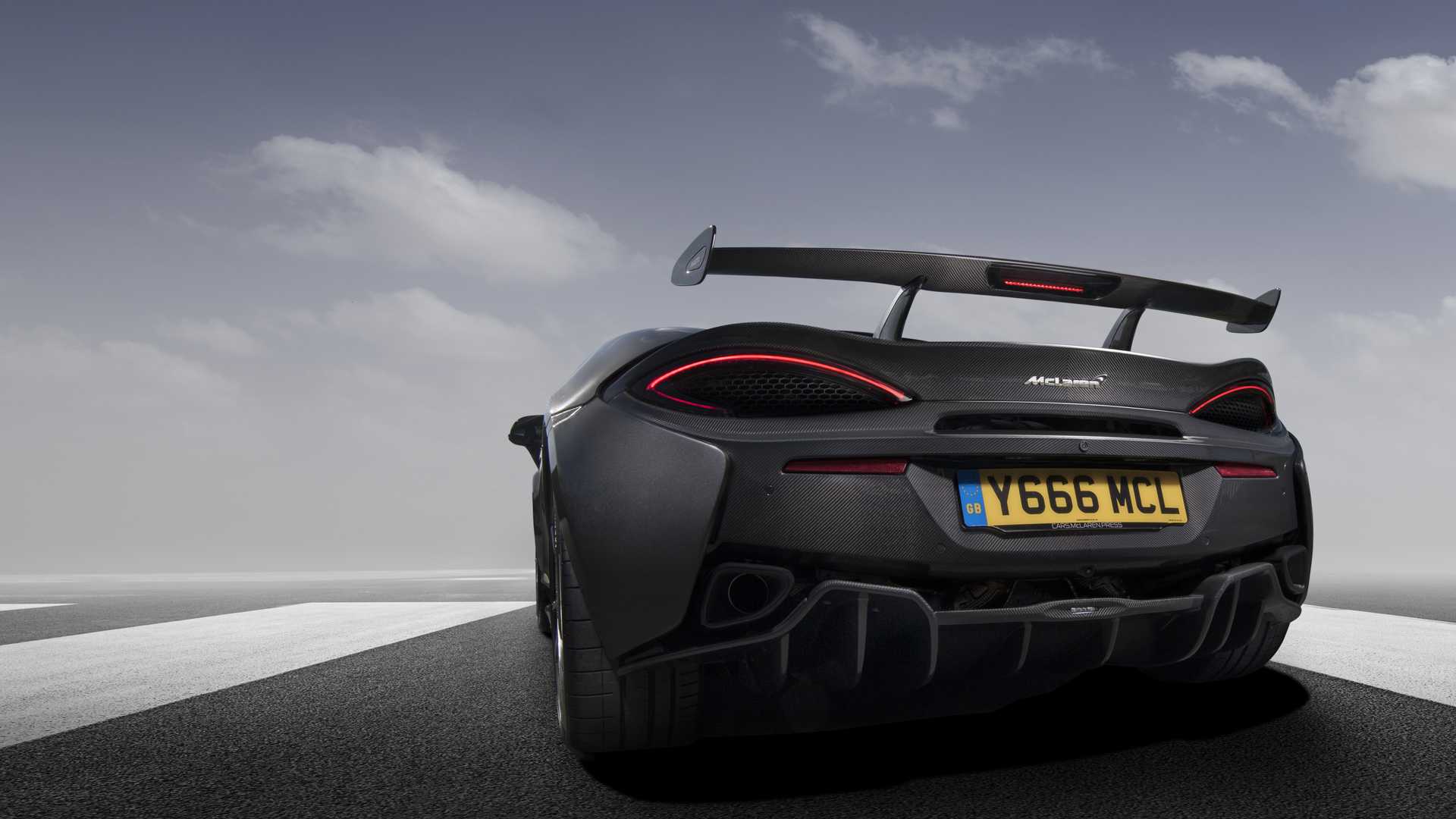 mclaren-high-downforce-kit-570s