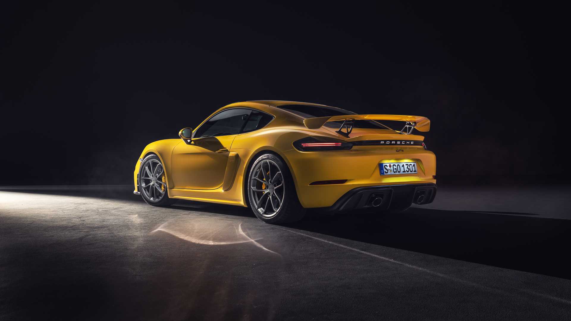 porsche-718-cayman-gt4