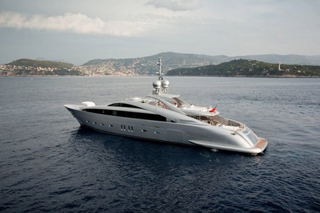 isa-yachts-silver-wind-16