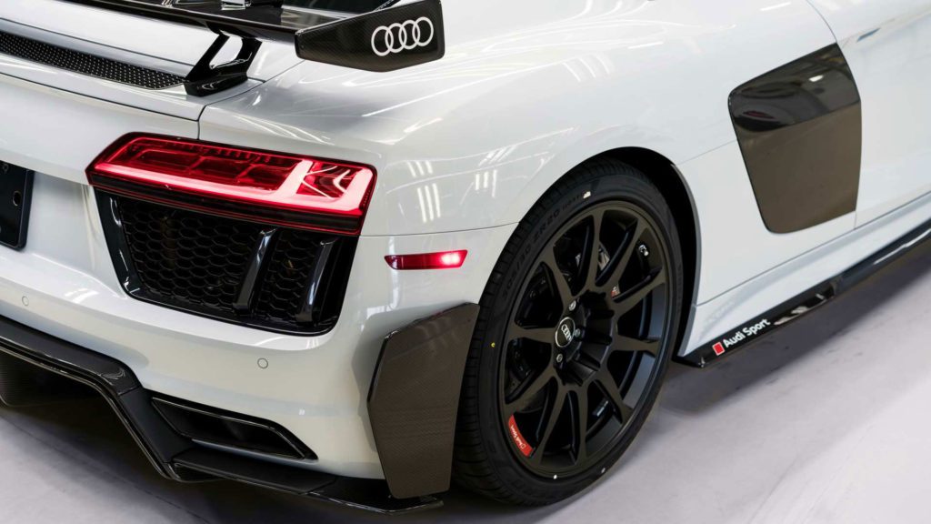 audi-r8-v10-plus-competition-package