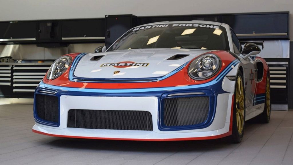 porsche-911-gt2-rs-martini-935-78-moby-dick