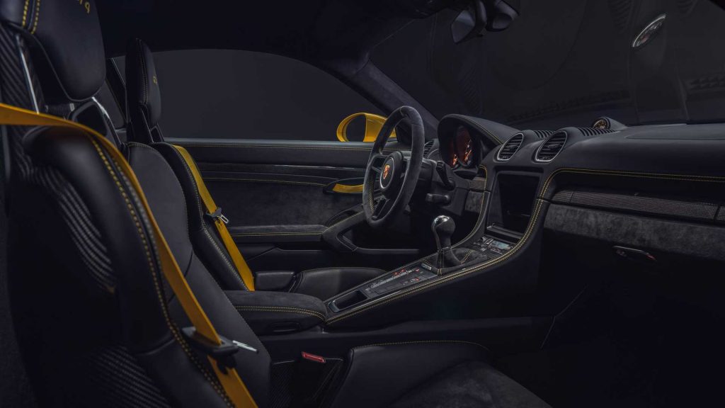porsche-718-cayman-gt4