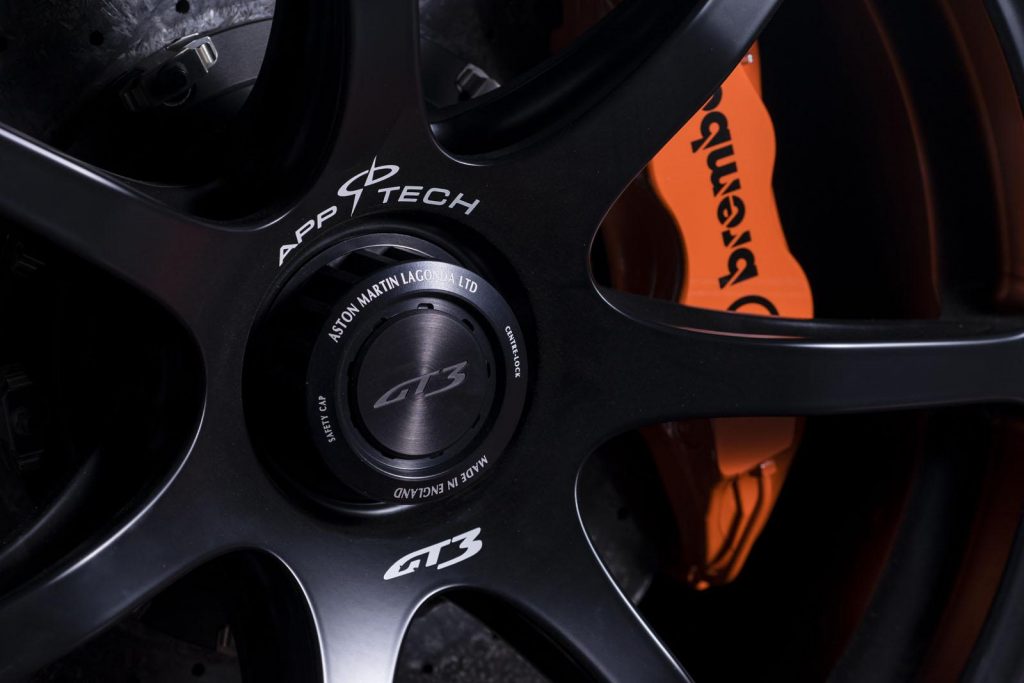 aston-martin-vantage-gt3-8