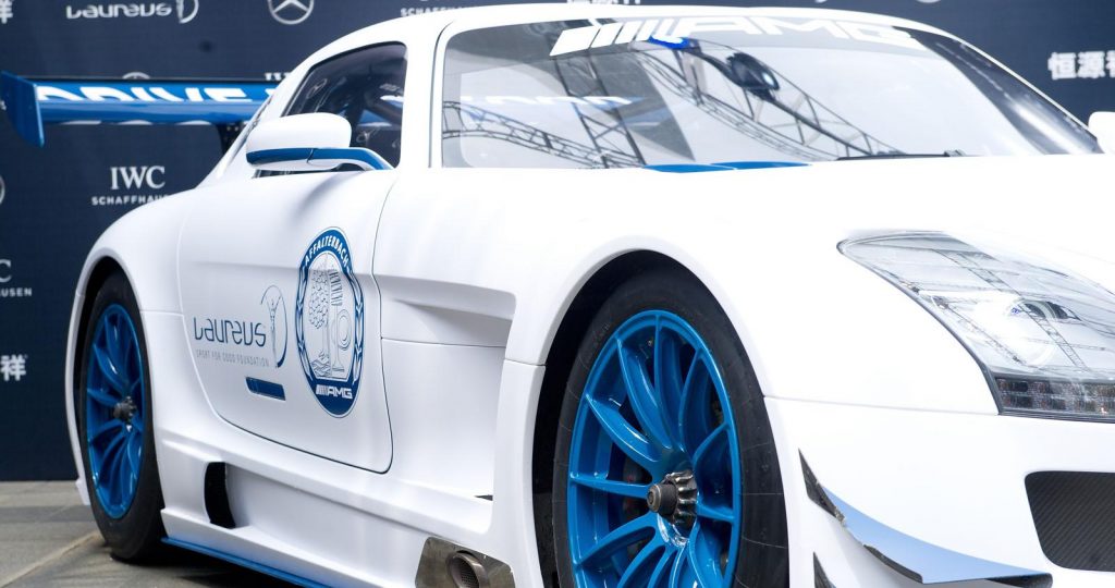 mercedes-sls-amg-gt3-laureus-special-edition-8