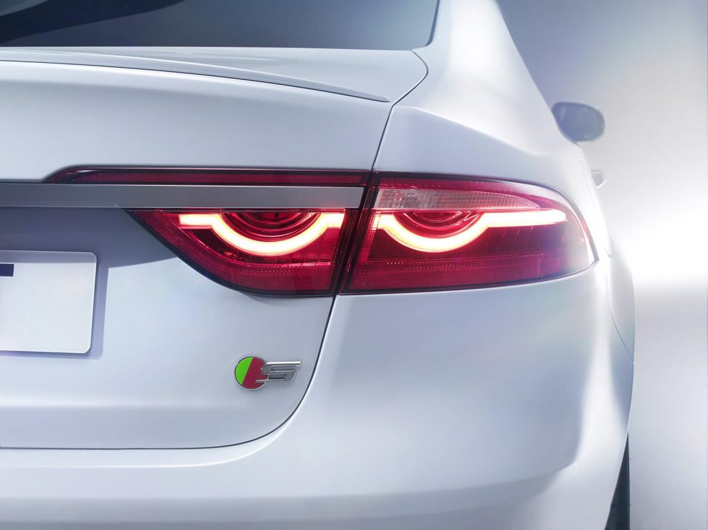 nuova-jaguar-xf-21