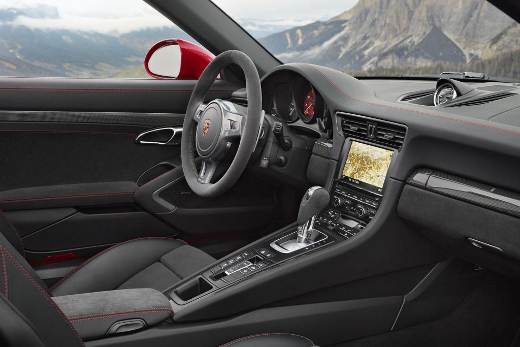 porsche-911-targa-4-gts-3