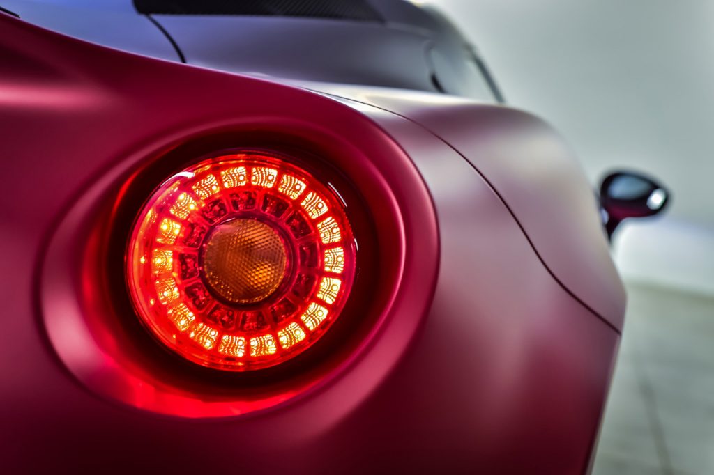alfa-romeo-4c-la-furiosa-garage-italia-customs-dubai-motor-show-2015