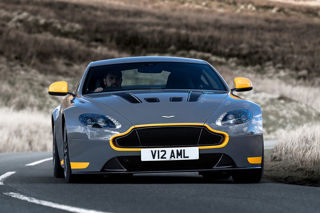 aston-martin-v12-vantage-s-2017