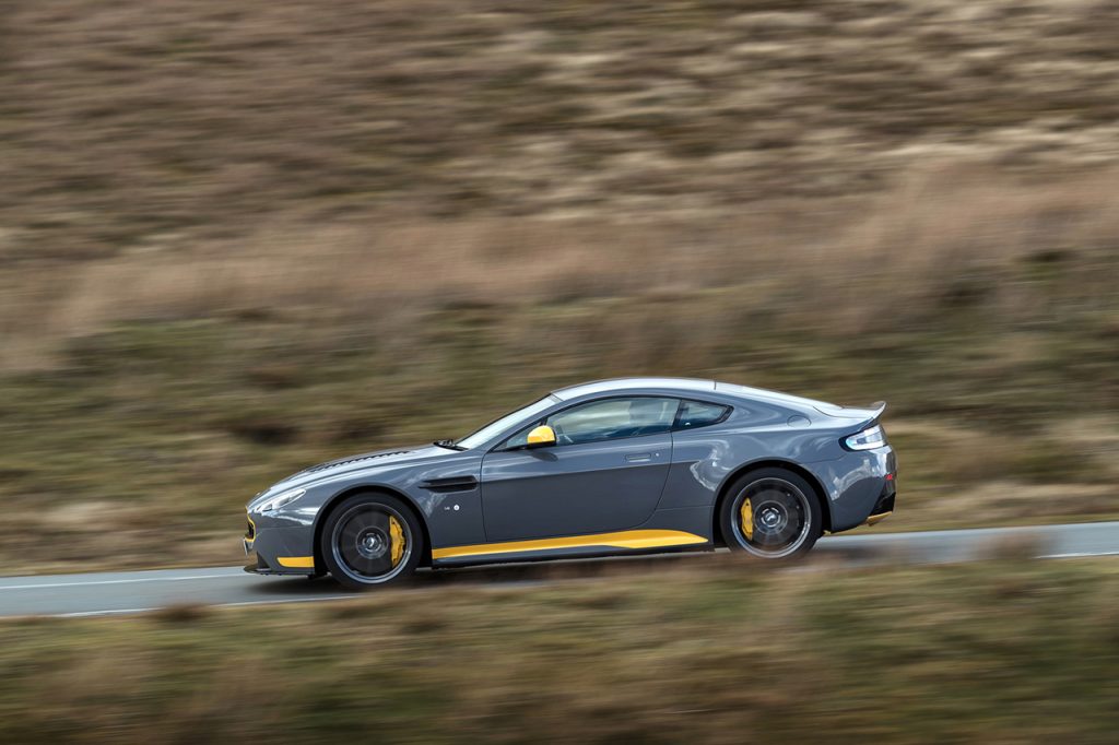 aston-martin-v12-vantage-s-2017