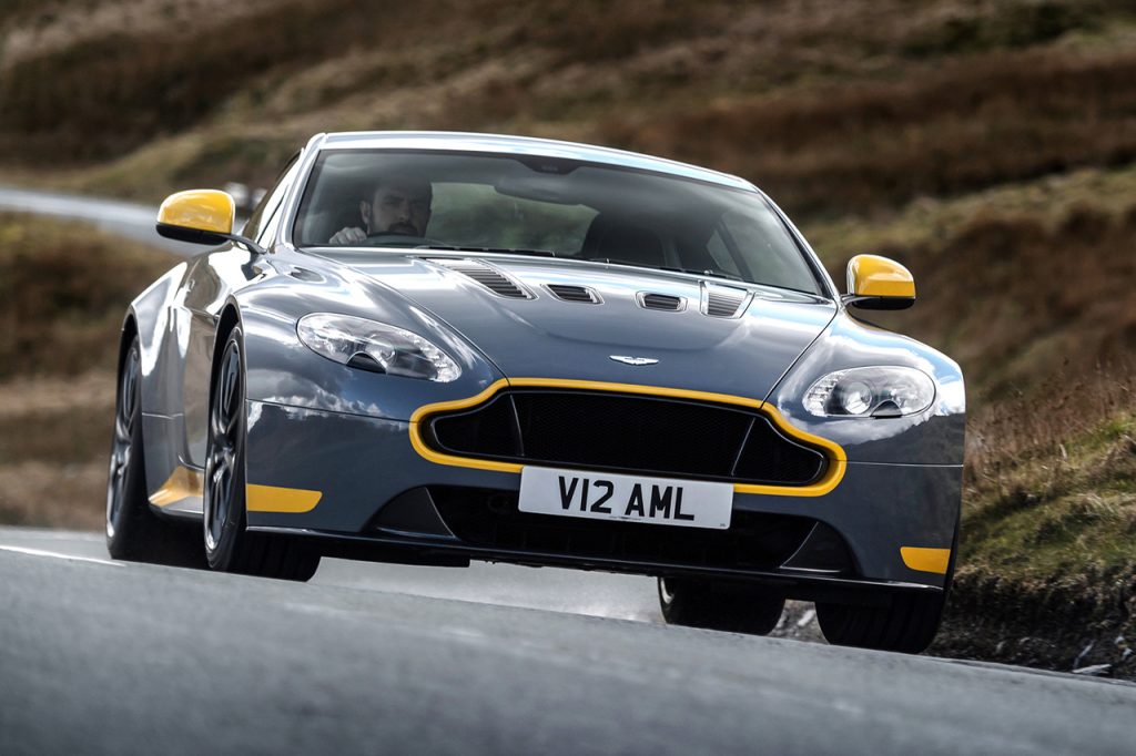 aston-martin-v12-vantage-s-2017
