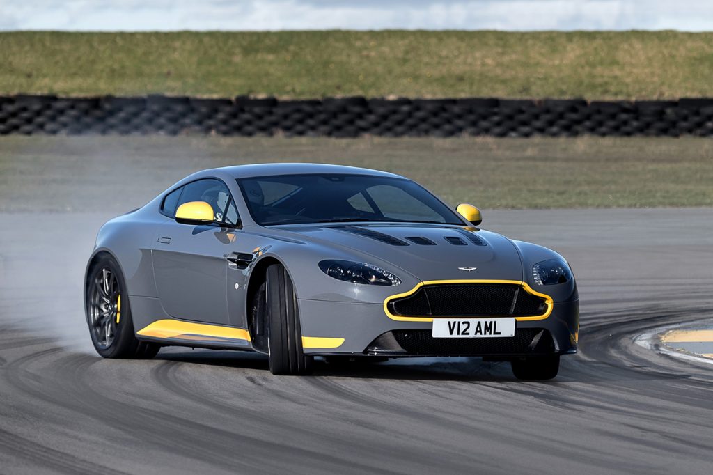 aston-martin-v12-vantage-s-2017