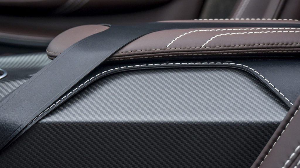 aston-martin-vantage-gt12-roadster