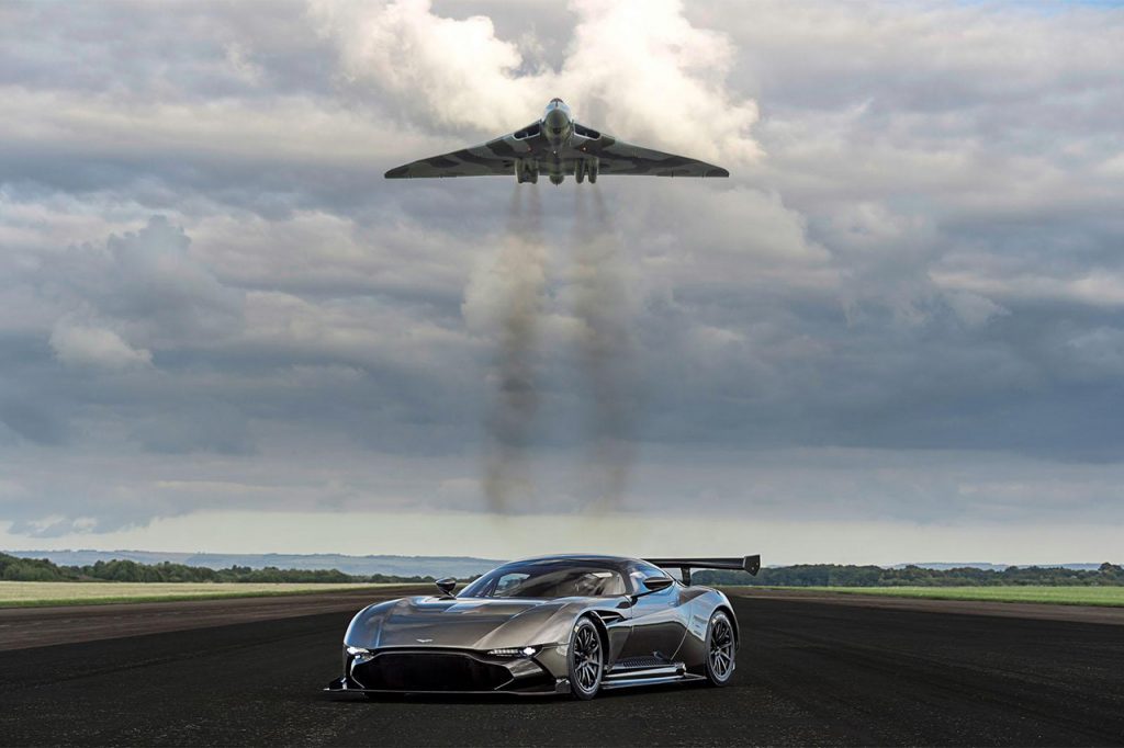 aston-martin-vulcan-avro-vulcan-1