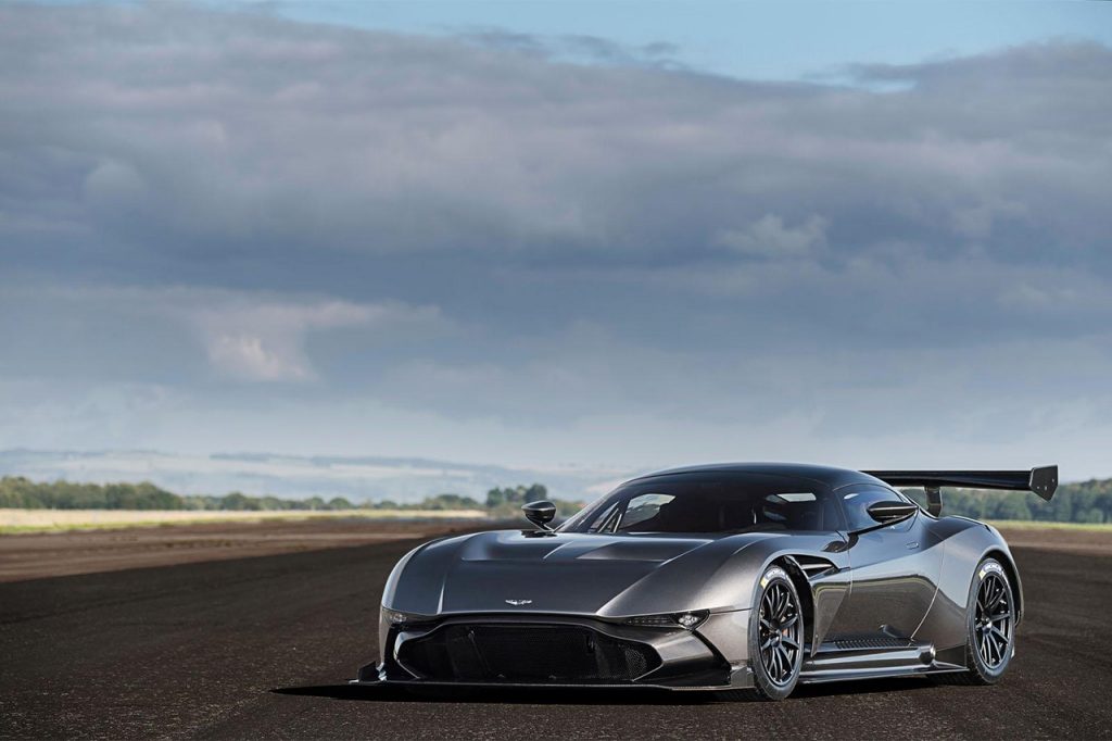 aston-martin-vulcan-avro-vulcan-8