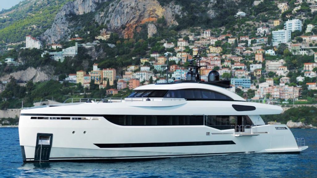 columbus-yacht-40m-sport-hybrid