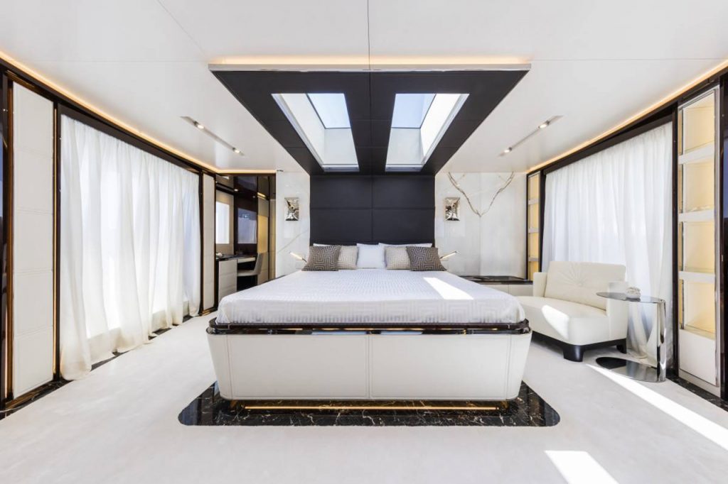 dl-yachts-dreamline-34
