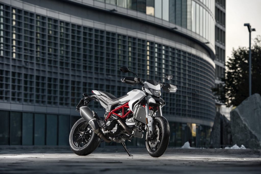 ducati-hypermotard-hyperstrada-939