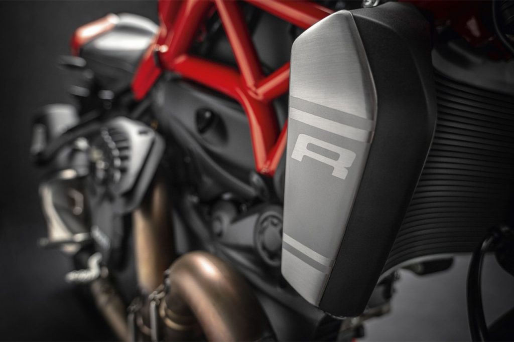 ducati-monster-1200-r-2