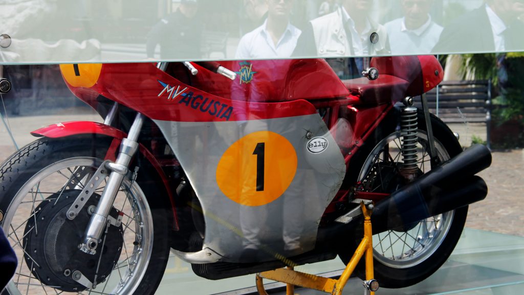 giacomo-agostini-mv-agusta-88