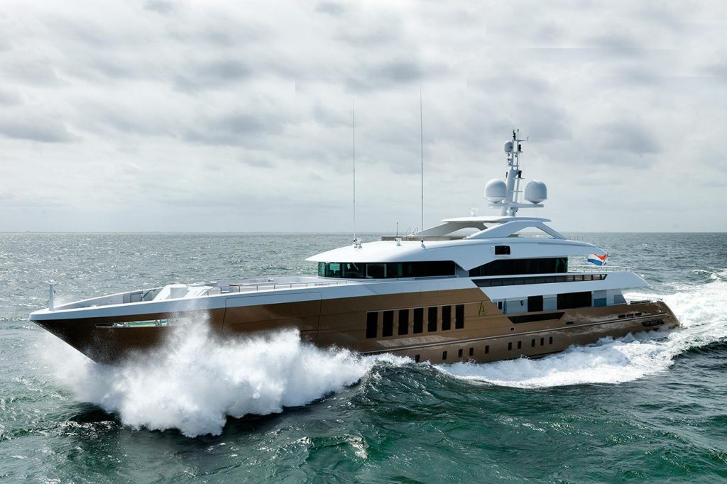 heesen-yachts-azamant