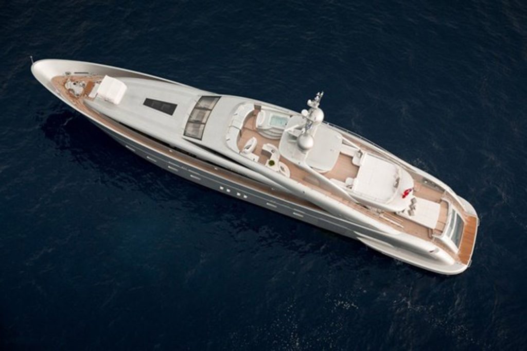 isa-yachts-silver-wind-1