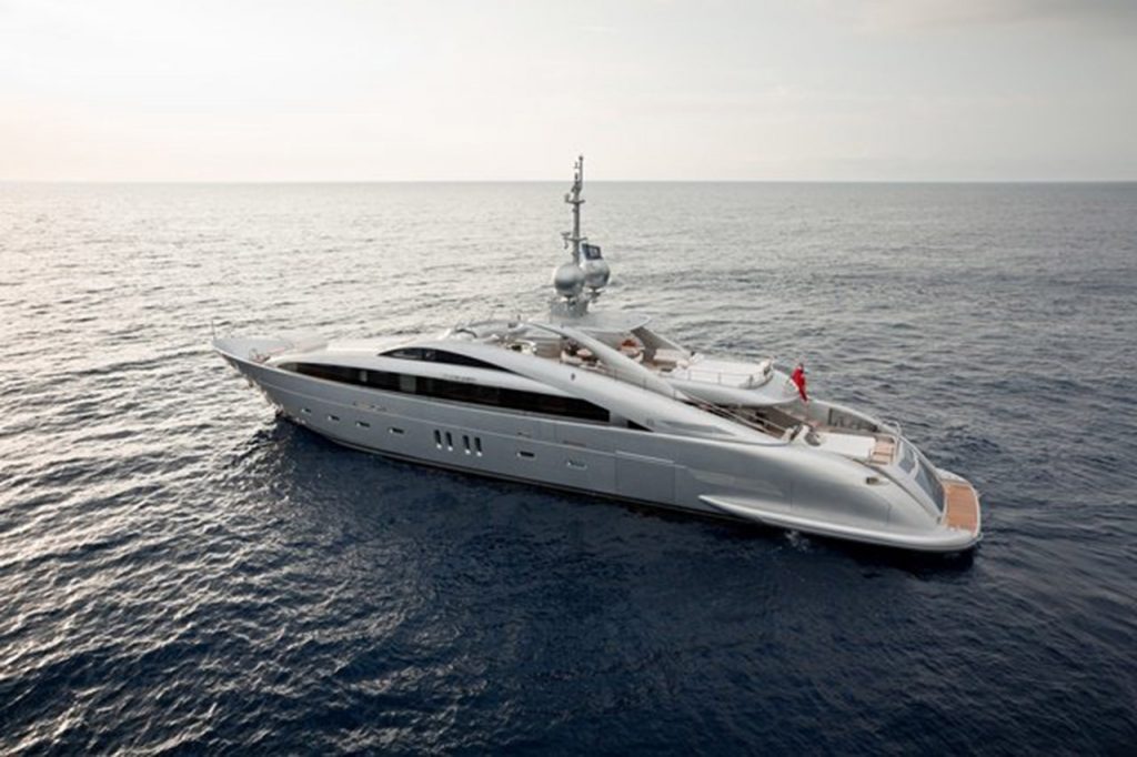 isa-yachts-silver-wind-13