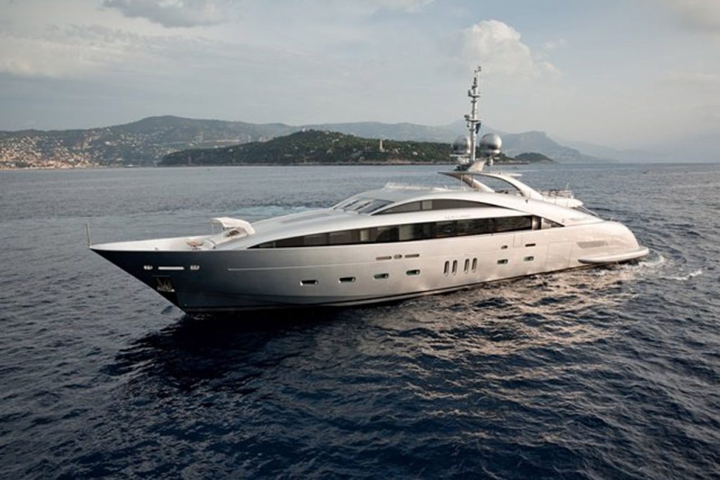isa-yachts-silver-wind-15