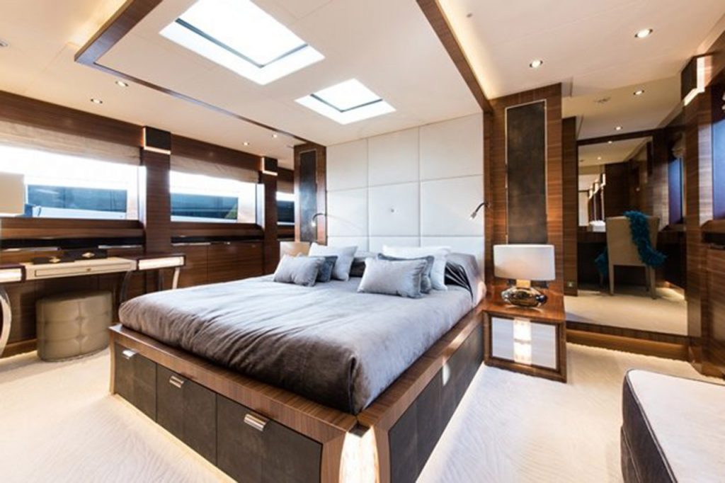 isa-yachts-silver-wind-7