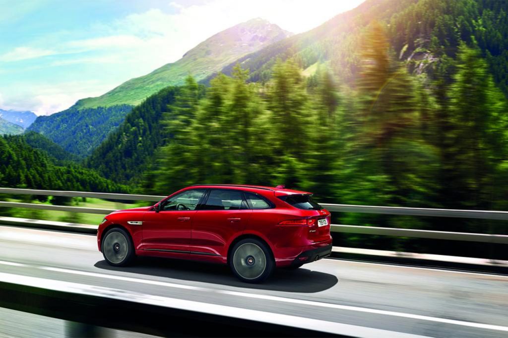 jaguar-f-pace-8