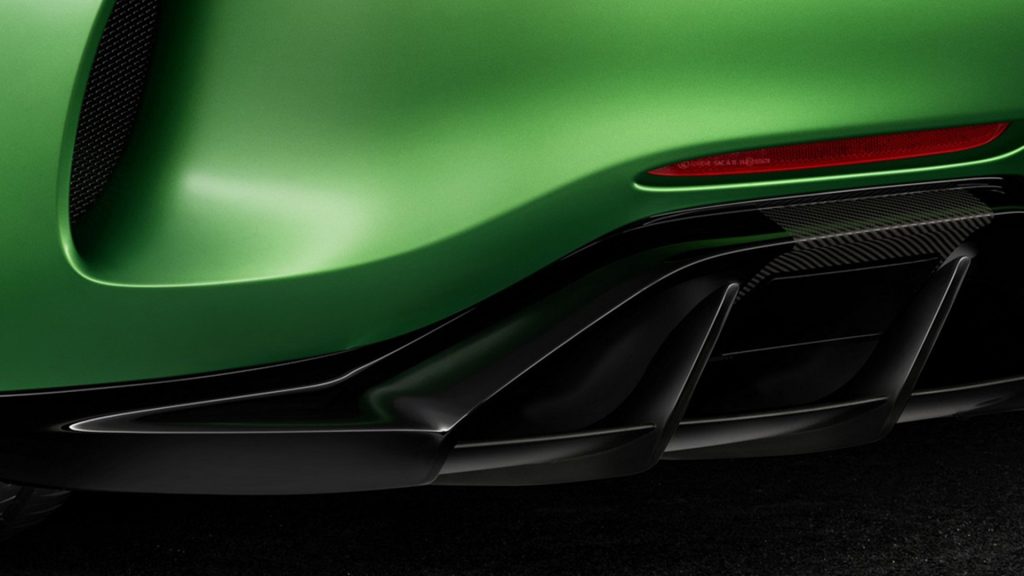 mercedes-amg-gt-r