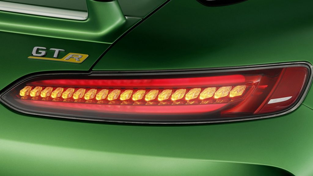 mercedes-amg-gt-r