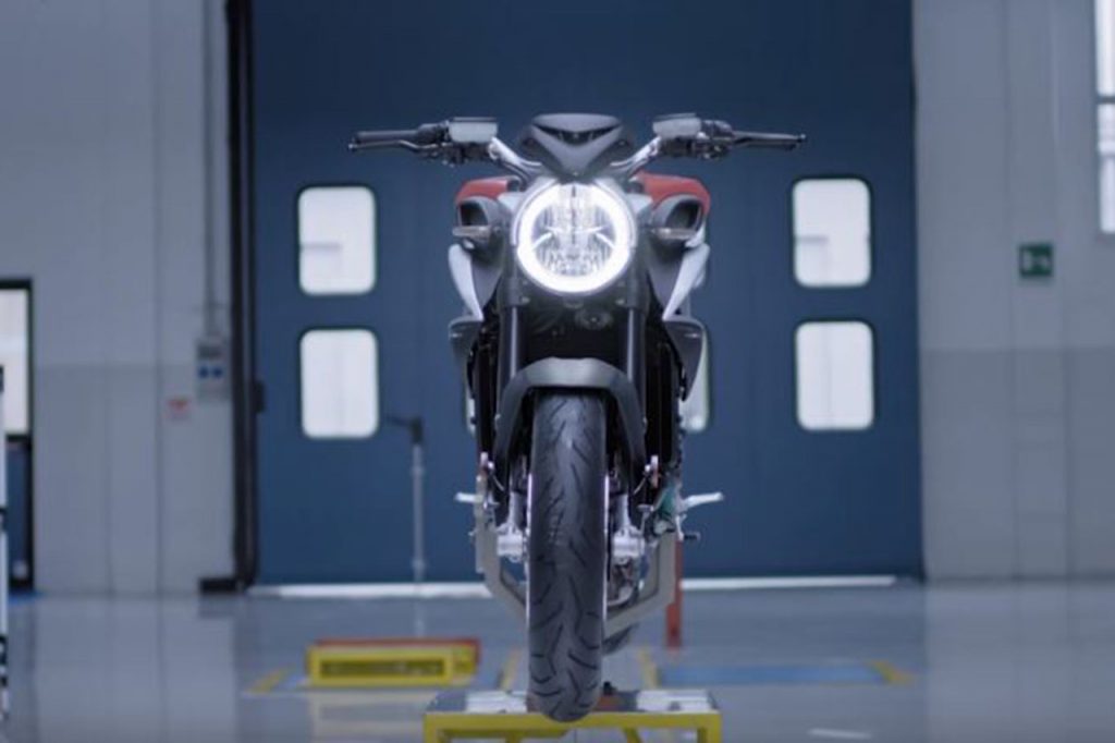 mv-agusta-brutale-800-my-2016
