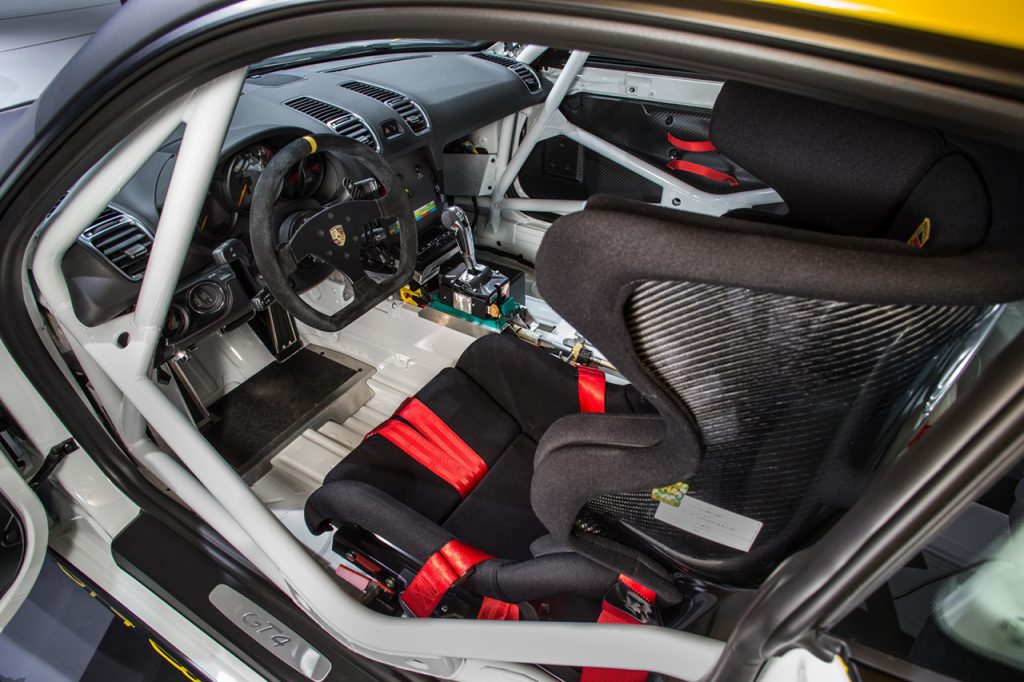porsche-gt4-cayman-clubsport