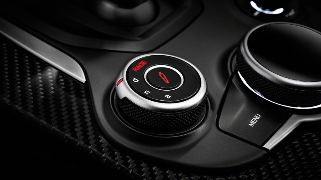 alfa-romeo-stelvio-quadrifoglio