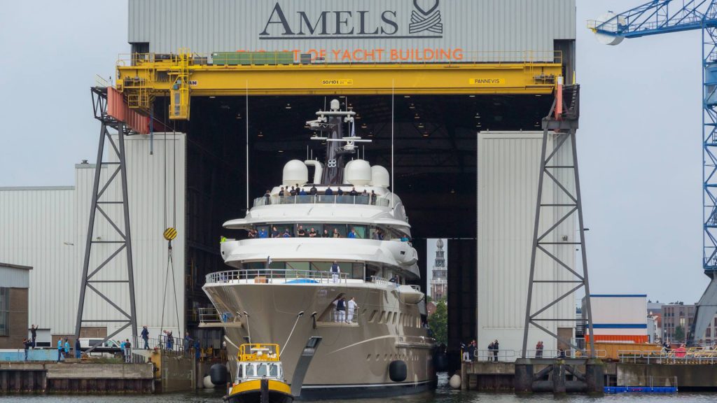 amels-holland-here-comes-the-sun-10