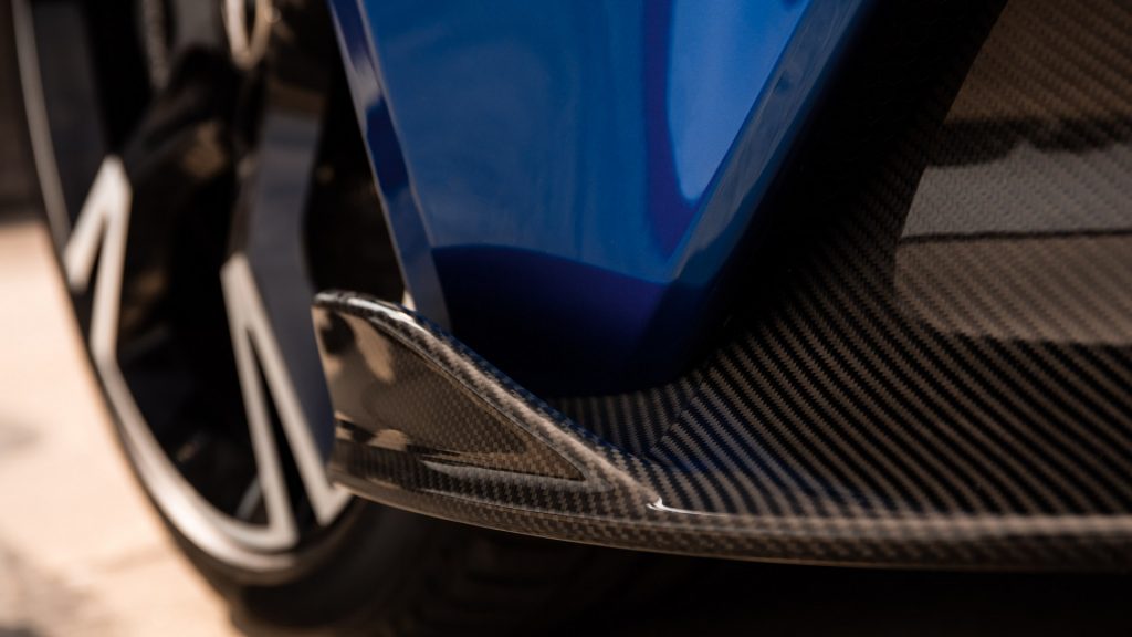 aston-martin-vanquish-s