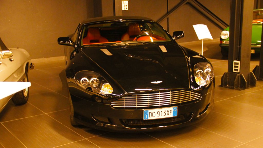 classic-car-auction-yearbook-2015-2016-credit-suisse