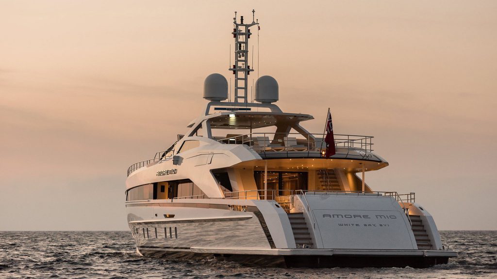 heesen-yachts-amore-mio