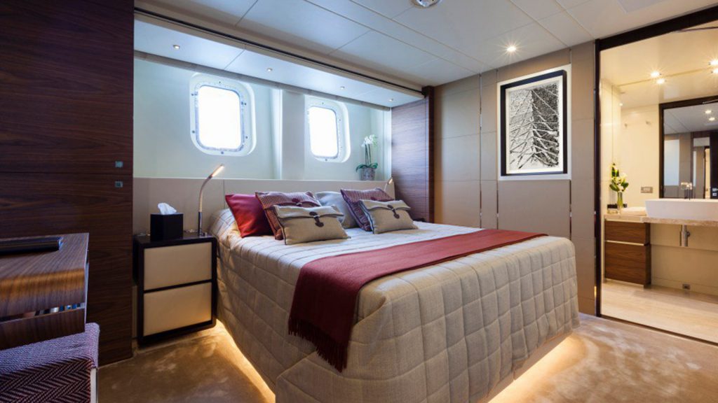 heesen-yachts-amore-mio