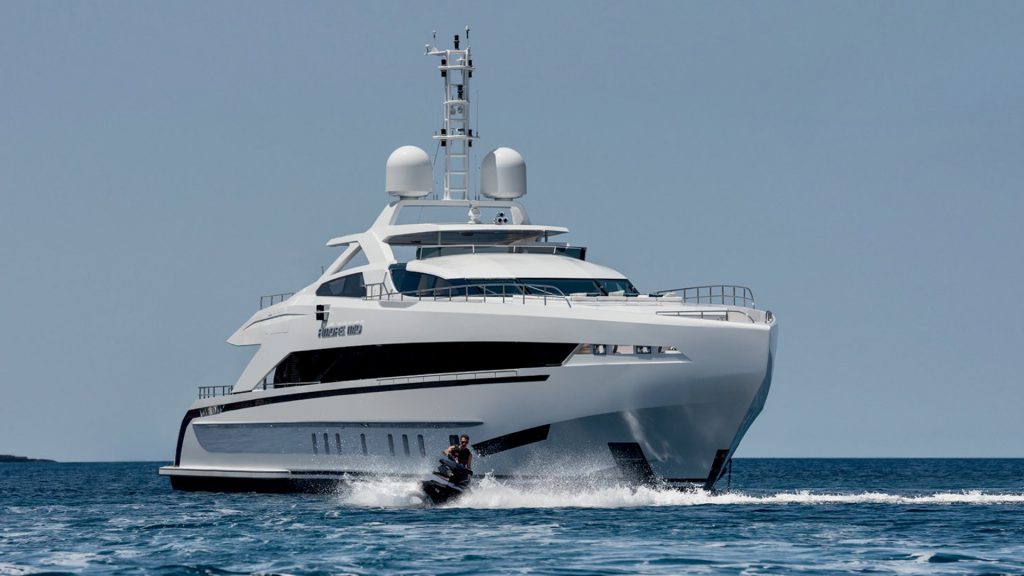 heesen-yachts-amore-mio