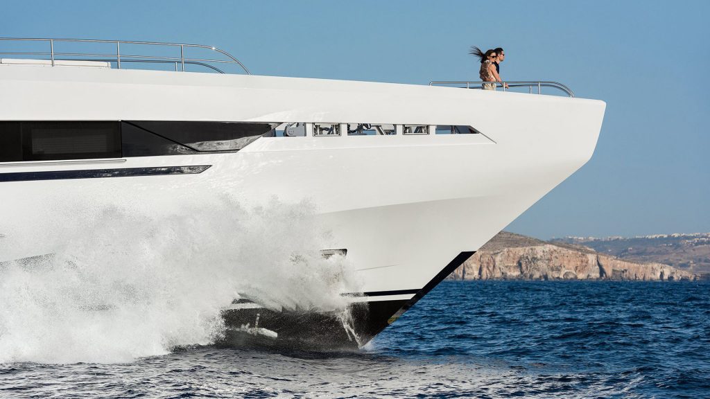 heesen-yachts-amore-mio