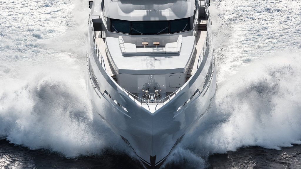 heesen-yachts-amore-mio
