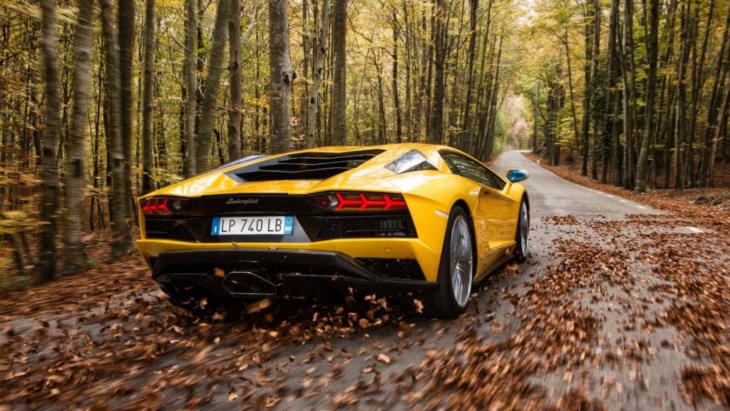 lamborghini-aventador-s