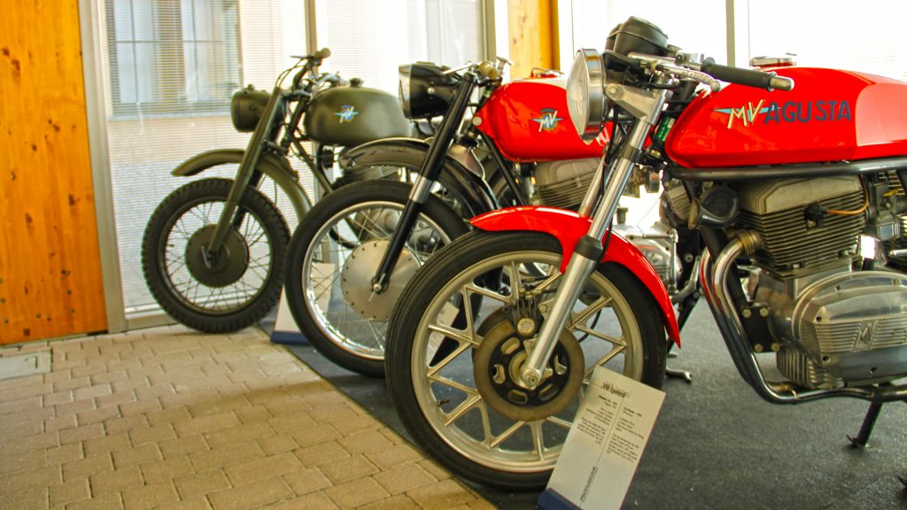museo-agusta-cascina-costa-mv-agusta-brutale-800
