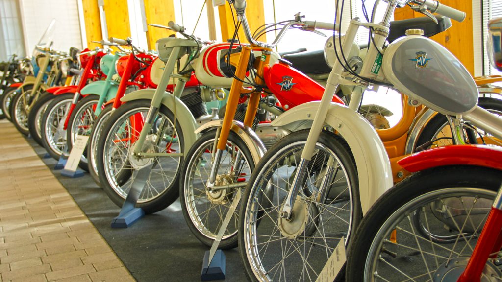 museo-agusta-cascina-costa-mv-agusta-brutale-800