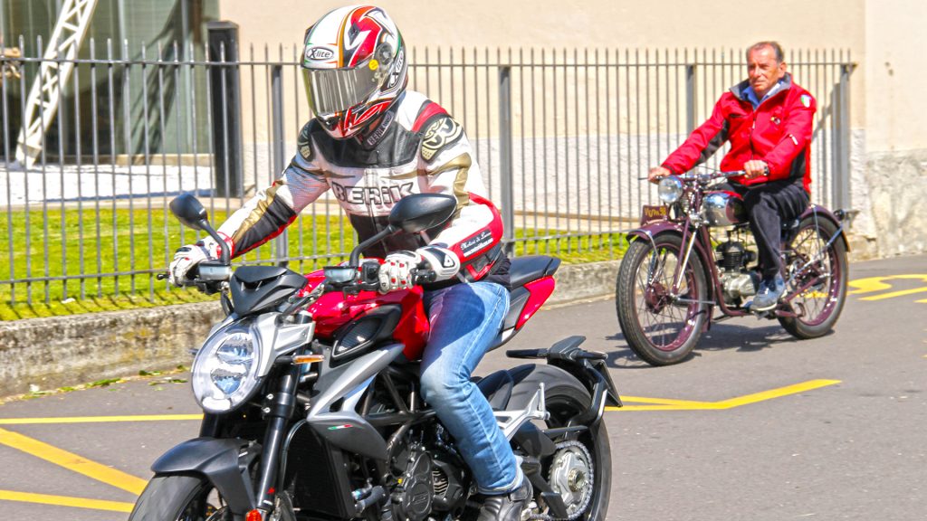 museo-agusta-cascina-costa-mv-agusta-brutale-800