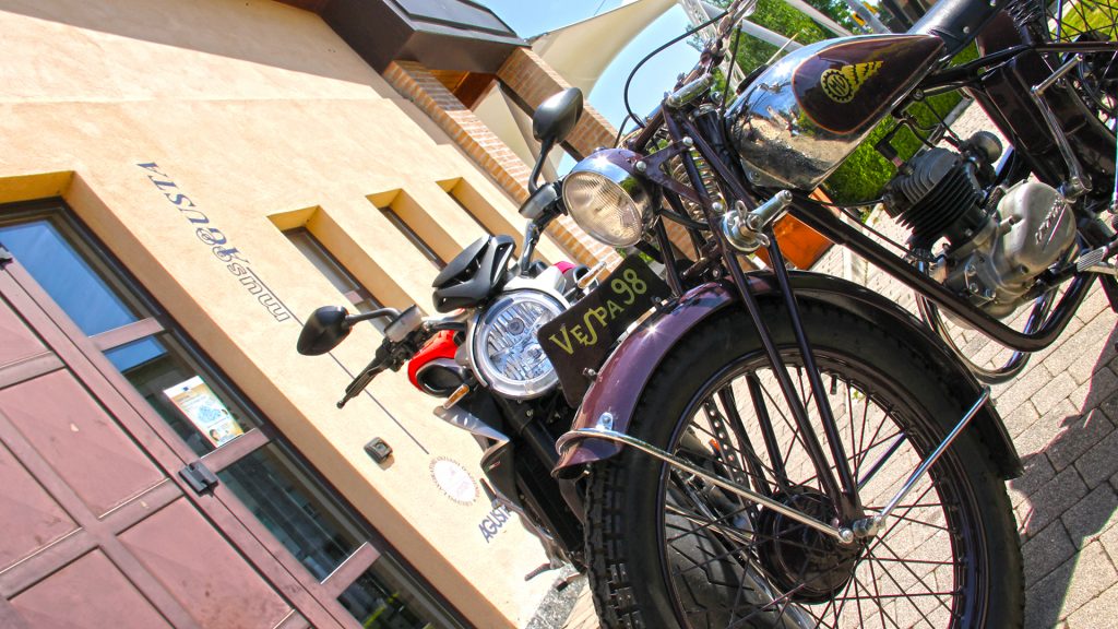 museo-agusta-cascina-costa-mv-agusta-brutale-800