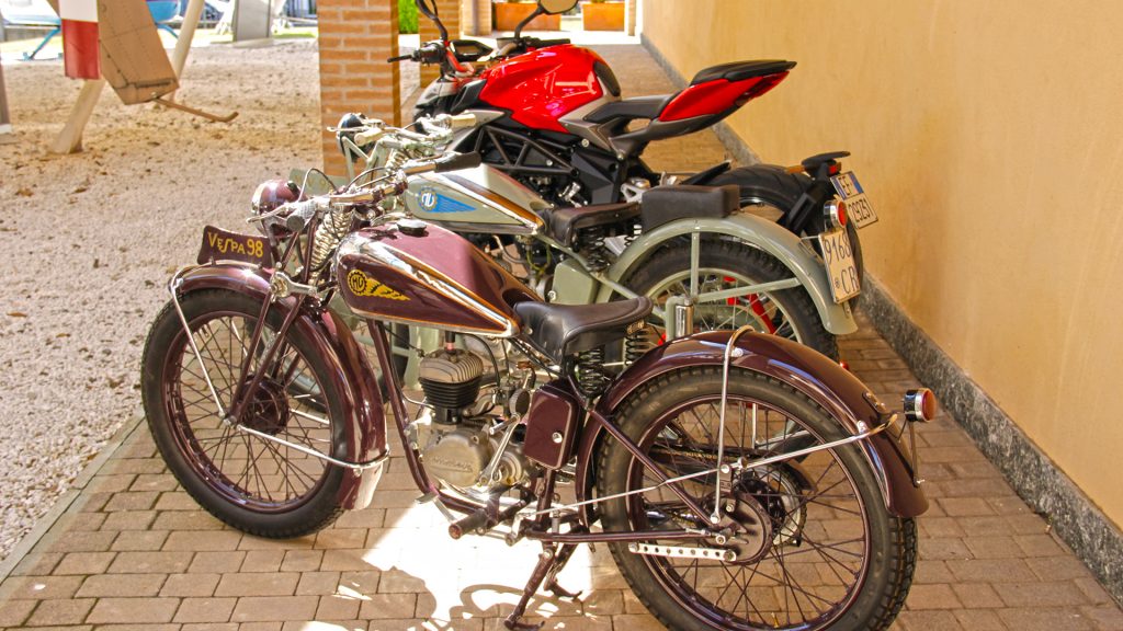 museo-agusta-cascina-costa-mv-agusta-brutale-800