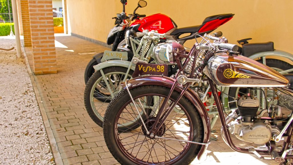 museo-agusta-cascina-costa-mv-agusta-brutale-800