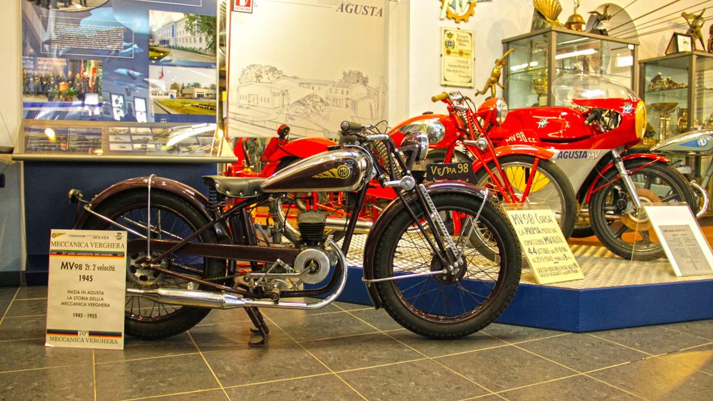 museo-agusta-cascina-costa-mv-agusta-brutale-800